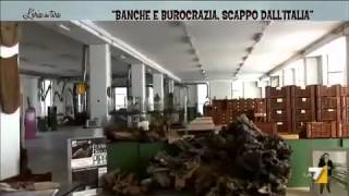 «Scappo dallItalia per colpa di banche e burocrazia» [upl. by Airbma]