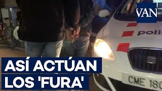 La Vanguardia patrulla con los fura en Barcelona [upl. by Ammann]