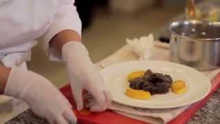 Reine Sammut  Joue de boeuf en daube au citron galettes de polenta [upl. by Tenner]