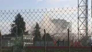 Spectaculaire explosion pour la destruction de la centrale thermique dAmbès en Gironde [upl. by Niak]