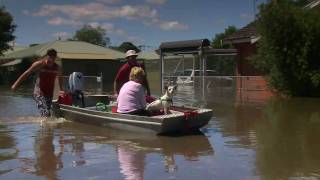 Victorian Floods 2011 including Rochester [upl. by Tihor205]