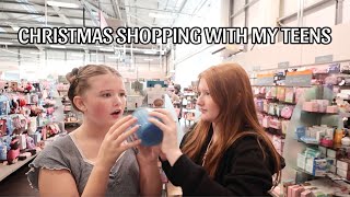 CHRISTMAS SHOPPING IN TOWN WITH MY TEEN DAUGHTERS 🛍️ ☃️ [upl. by Hashim]