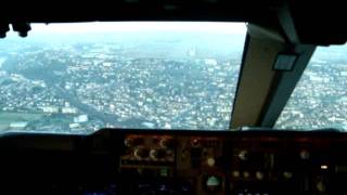 Atterrissage Orly cockpit Boeing 747400 [upl. by Tracie]