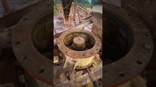 Metso cone crusher GP11F lower frame fitting work metso crushing crusher [upl. by Ertnod]