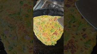 PalakGreen Paratha viralvideo food foodie healthy Paratha shortvideo cookingvlogwinter [upl. by Katherin]