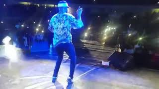 Le King Fally Ipupa démonstration dance jeux de rein [upl. by Dory]