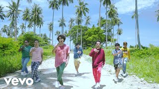 KmengKhmer  ឆ្ងាយតែកាយ Far Away Official MV [upl. by Brogle]