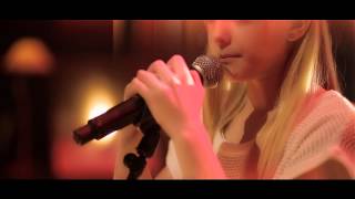 Zaga Rehn performing the song Uncover by Zara Larsson [upl. by Seton]