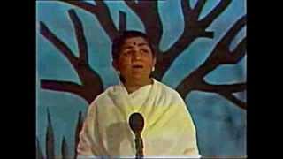 Bharat Ratna Lata Mangeshkar Old Doordarshan programme ye jawadi ghe jawadi [upl. by Isidor661]