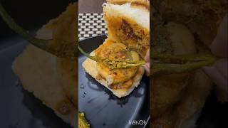 Vada pav🤸🤸🤸shortsfeed food 1000ksubscribers [upl. by Eniamzaj]