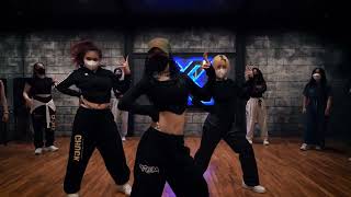 HD mirrored HEESOO  MY BAG  GIDLE choreography video [upl. by Rieger]