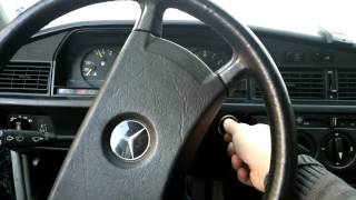 Mercedes w201 190d 25 diesel cold start [upl. by Gamal]