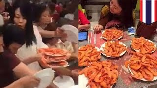 Chinese tourists pig out at buffet in Thailand criticized as wasteful  TomoNews [upl. by Charters32]