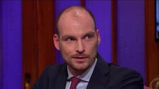 Dit is een enorme bevrijding voor de zussen  RTL LATE NIGHT [upl. by Atikan165]