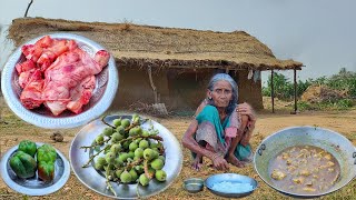 90 year old poor grandma cooking CHICKEN CURRY with DUMUR amp eating with ricegrandma Village kitchen [upl. by Nwonknu]