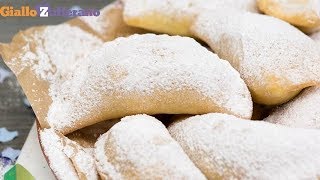 Cassatelle di ricotta Dolci di Carnevale  Ricetta in 1 minuto [upl. by Yahska]