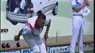 Lawn Bowls Jack High 1997 Tony Alcock Vs Kelvin Kerkow [upl. by Yrahca]