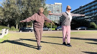 Ouderen sporten tegen eenzaamheid ‘Ik ben nu mijn lenigheid aan het trainen’ [upl. by Diahann]