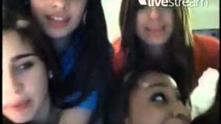 Lauren e Camila Twitcam Feb13 [upl. by Franck]