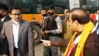 Watch Assam Chief Minister Scolds Officer For Halting Traffic For Him [upl. by Francklin502]