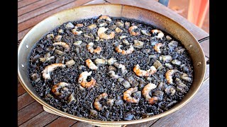 Arroz negro de sepia y calamares muy facil de hacer [upl. by Anelra63]