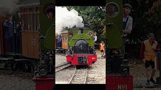 Peckett No 1 Harrogate arrives  Oak Tree Halt on the SBR 15924 steam narrowgauge railway [upl. by Aivalf250]