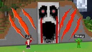 Mikey and JJ found SCRATCH SCARY DOOR Inside This BIGGEST DOOR in Minecraft [upl. by Nowujalo153]