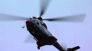 HELICOPTERE EN VOL STATIONNAIRE [upl. by Couhp]