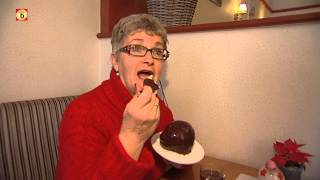 Bossche Bol op een bordje gepresenteerd [upl. by Akyeluz]