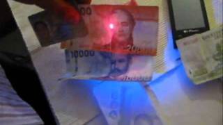 Llavero con Detector de Billetes Falsos Puntero Laser y Linterna Led [upl. by Treb839]