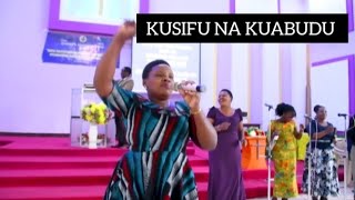 KUSIFU NA KUABUDU KUNAVYOLETA UWEPO WA MUNGU [upl. by Menzies118]