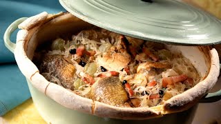 Recette  Pintade à la choucroute en cocotte [upl. by Ennywg]