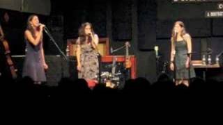 The Wailin Jennys  Paint A Picture [upl. by Nicole]