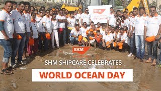 SHM Shipcare cleans up Versova Beach with Afroz Shah [upl. by Macegan]