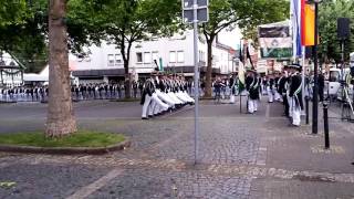 Abholen der Fahnen beim Schützenfest 2016 in Geseke [upl. by Tenn]