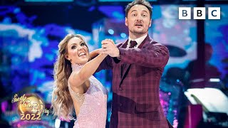 James Bye amp Amy Dowden Quickstep to Dont Get Me Wrong by The Pretenders ✨ BBC Strictly 2022 [upl. by Heidt]