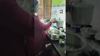 Bhabhi ne lgaya deshi jugad👍pleasesubscribemychannel [upl. by Eatnoed]