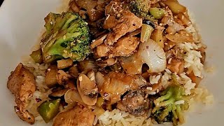 Chicken amp Broccoli over White Rice in 22 inch ESeries Blackstone Indoor Griddle [upl. by Capello]