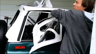 How to close a Suzuki Sidekick softtop [upl. by Fenton]