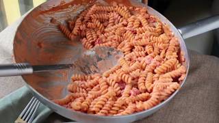 Pasta al Pomodoro e Ricotta semplice ma gustosa [upl. by Robinetta]