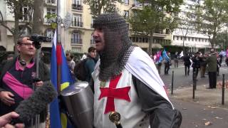 Des Templiers à la Manif pour tous ParisFrance  05 octobre 2014 [upl. by Witcher]