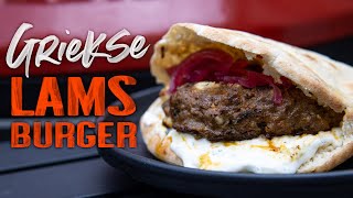 Griekse burger met feta in een pita met zelfgemaakte tzatziki [upl. by Nerak]