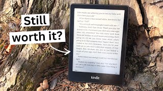 Kindle Paperwhite Review 2024 Still Worth It [upl. by Gnot]