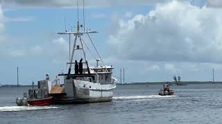 Boat aground in the Banana River [upl. by Alemac]