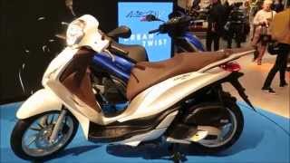 Piaggio Medley EICMA 2015 [upl. by Ludwog]