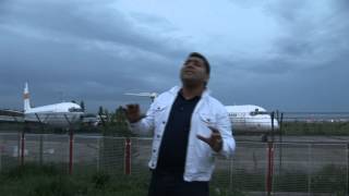 LIVIU PUSTIU  IAR SUNT LA AEROPORT  Official Video [upl. by Adneral]