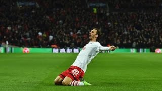 Manolo Gabbiadini vs Manchester United Wembley 260217 HD [upl. by Nosnhoj316]