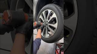 How to tighten lug nuts the right way🛠️autodoc carservice foryou tyre right usa [upl. by Sineray]