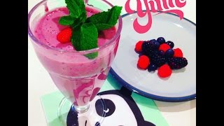 Ricetta Triple berry smoothie [upl. by Arratal133]