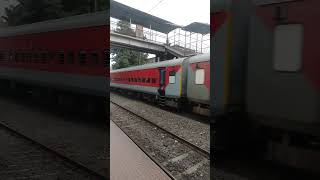 Poorva Express full pack after festival 3rd AC general bana hua hai [upl. by Ramon]